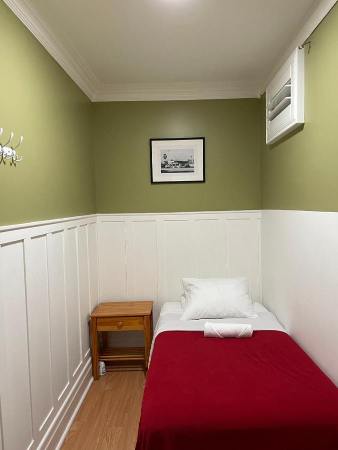 Usc Cozy Nook: Wi-fi, Ac & Fridge Near Downtown Homestay Los Angeles